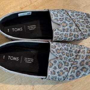 TOMS Gray and Brown Slip-On Loafers